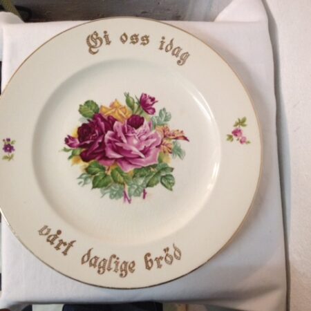 Bord van Stavangerflint Norway met Noors "Geef ons heden ons dagelijks brood".