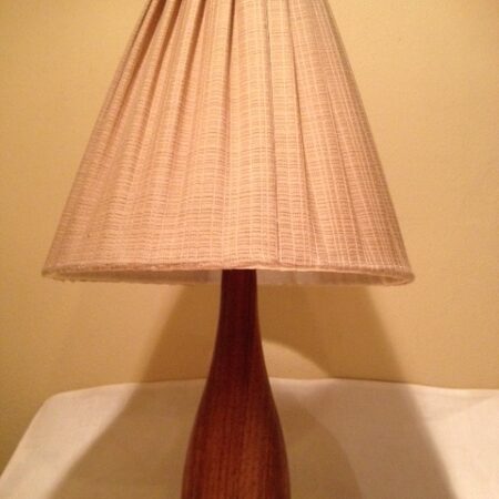 Teak retro tafel lamp uit de jaren 1950