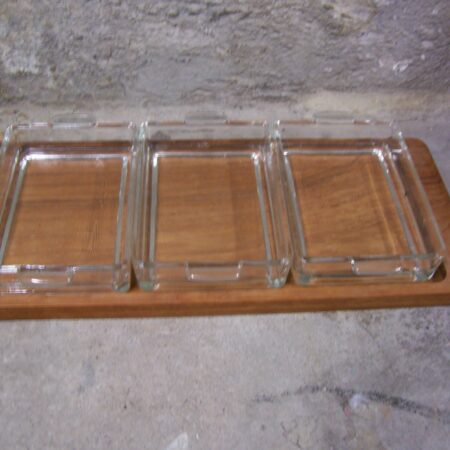 Teakhouten retro tray met 3 glazen bakjes uit de jaren 1960 Denemarken