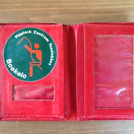 Seventies vintage rode lederen dames portefeuille met Boekelo sticker
