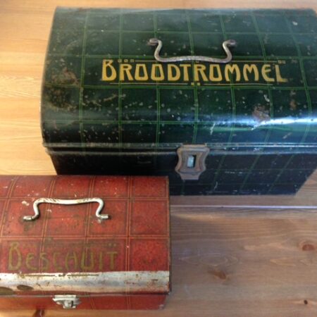 Antiek art-deco brood blik in groene ruit jaren 1920