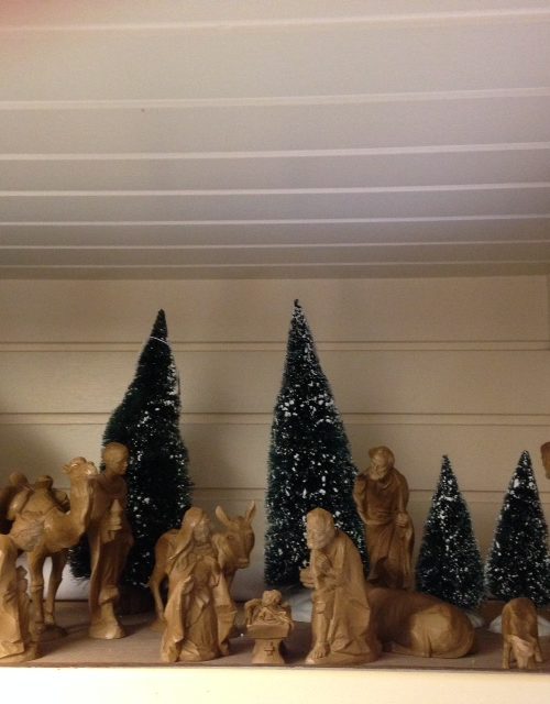 Prachtige strak vormgegeven Kerst beelden groep van berkalith uit de seventies