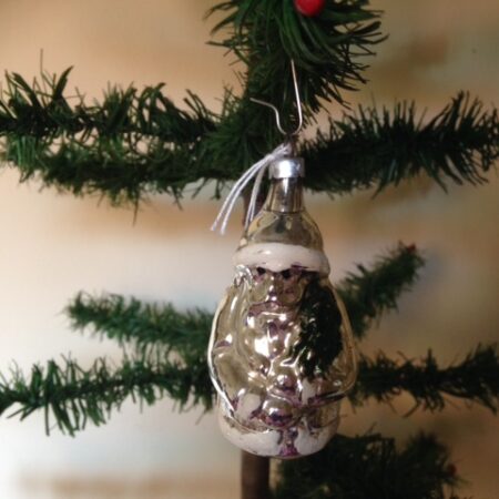 Kerstman in zilver van glas 7,5 cm. midden 1900