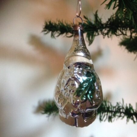 Kleine Kerstman in zilver van glas uit het midden van 1900