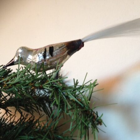 Antieke oude kerstvogel van dun geblazen glas in zilver en zwart 1e helft vorige eeuw