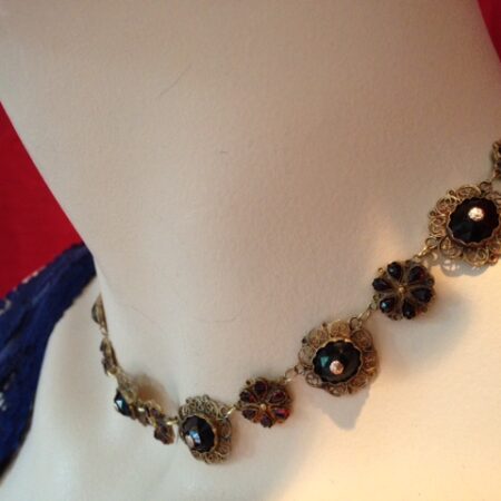 Antieke 14 kt. geelgouden Hollandse karkant of "bootjesketting" met granaten