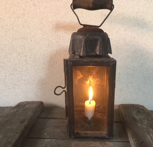 Antieke, brocante zinken seinlamp met kaars