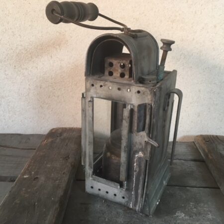 Antieke, brocante seinlamp van zink