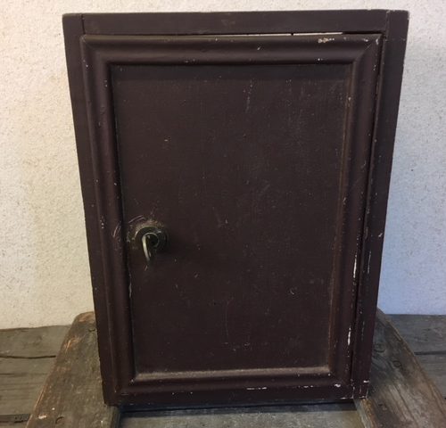 Vintage brocante bruin houten (medicijn) kastje voor badkamer of W.C.