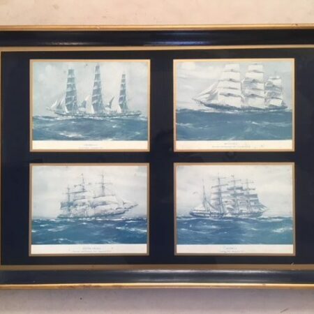 Vintage nautisch dienblad of tray van hout met zeilschepen onder glas
