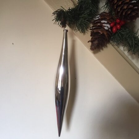 Antieke oude kerstbal een giga lange zilveren pegel van dun geblazen glas 1e helft 1900