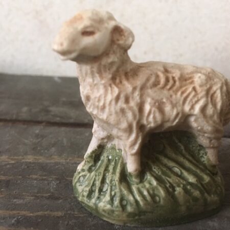 Lief kunststof schaapje uit de jaren 1970