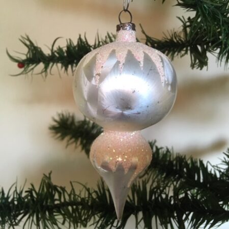 Oude antieke kerstbal een tol van dun geblazen glas in matzilver 2e helft 1900