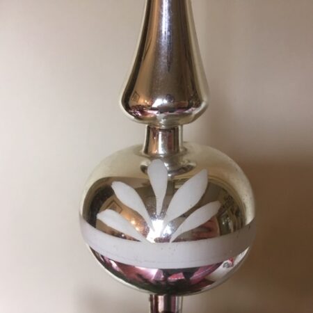 Oude antieke piek van dun geblazen glas in zilver met 1 bal jaren 1950