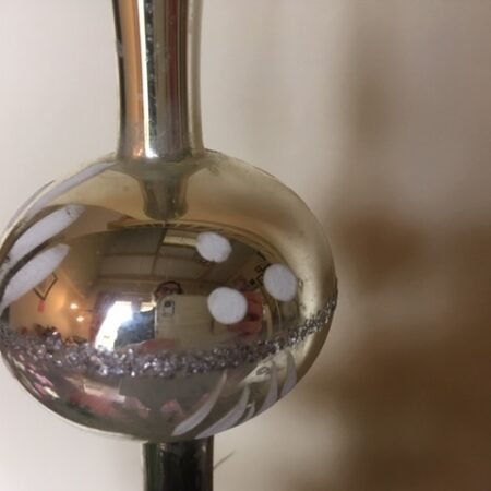 Oude antieke Kerst piek van dun geblazen glas in zilver midden vorige eeuw
