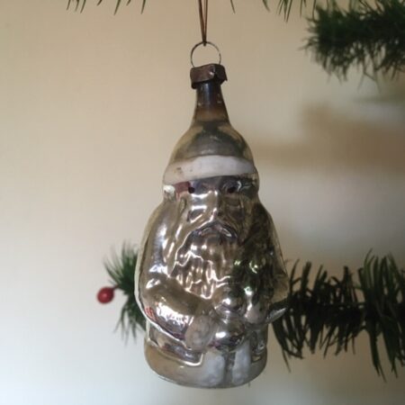 Antieke oude kerstman van dun geblazen glas in zilver 1e helft 1900