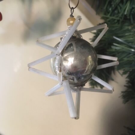 Oude antiek Gablonz kerstbal een ster van dun geblazen glas in zilver jaren 1930
