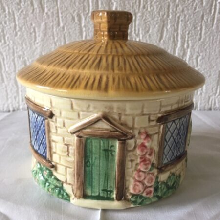 Oude antieke majolica cottage ware dekselpot van Sylvac England jaren 1940