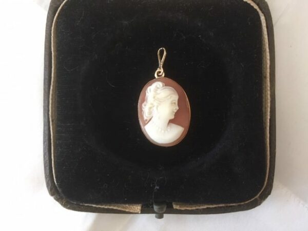 Vintage hanger met schelp camee in 14 kt. geelgouden omranding - Afbeelding 8