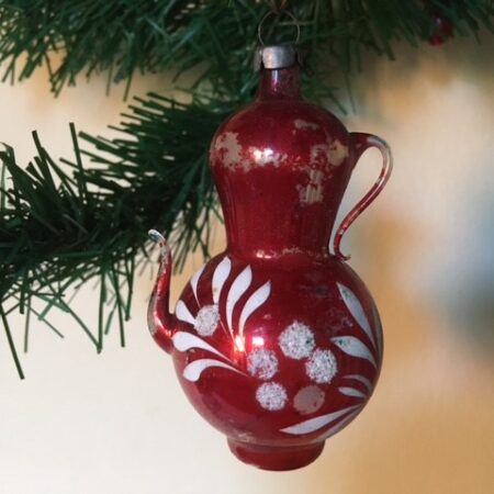 Antieke grote koffiepot van vliesdun geblazen glas in rood 1e kwart 1900