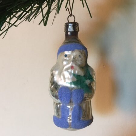 Oude antieke kerstman van dun geblazen glas in blauw en groen midden 1900