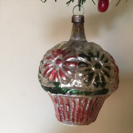 Antieke oude bloemenmand van vliesdun geblazen glas rond 1900