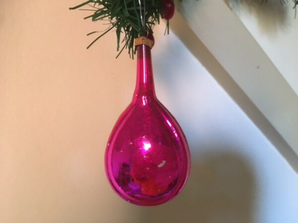 Symbool van harmonie in huwelijk en liefde de luit van dun geblazen glas in hard roze 1e kwart 1900 - Afbeelding 4