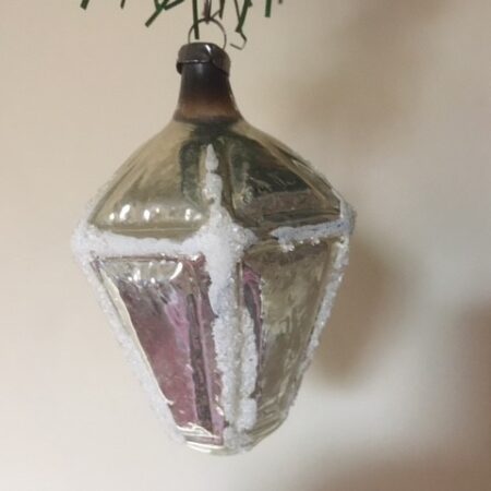 Oude antieke kerstbal een lantaarn van dun geblazen glas in zilver 1e helft 1900