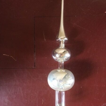 Antieke klassieke piek van dun geblazen glas in zilver met patine 1e helft 1900