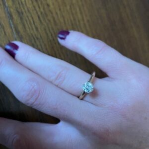 14kt. geelgouden solitair ring met briljant geslepen diamant van 0,65 ct. FG/VSI - Afbeelding 2