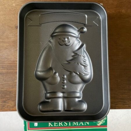 Vintage bakvorm voor een Kerstman koek met recept van Zenker voor de Hema