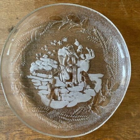 Grote, zware schaal van Walther Glas Germany met Kerst voorstelling