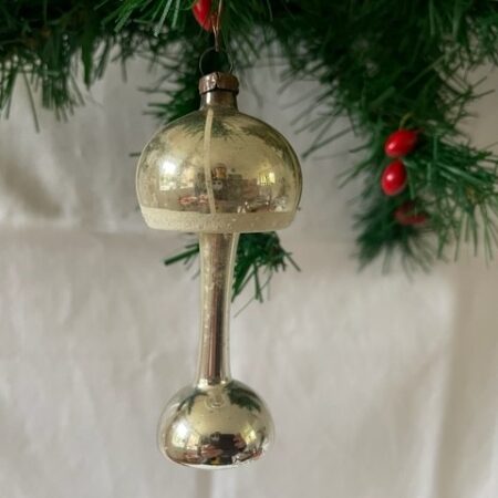 Antieke oude kerstbal een lamp van dun geblazen glas in zilver 1e kwart 1900