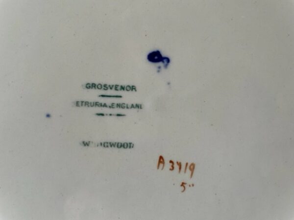 Antieke grote polychroom schotel Grosvenor van Wedgwood december 1909 - Afbeelding 7
