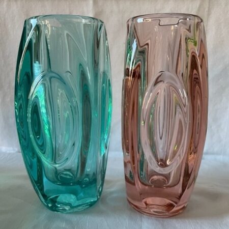 Roze bullet of lens vaas van Rudolf Schrotte voor Sklo Union Rosice Glassworks 1950