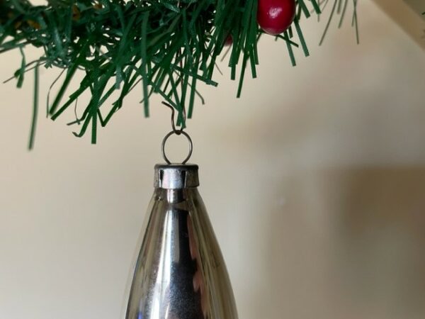 Antieke oude, gladde Kerst pegel van dun geblazen glas in zilver 1e helft 1900 - Afbeelding 2