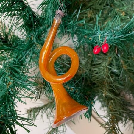 Antiek kerstboom trompet van dun geblazen glas in oud oranje 1e kwart 1900