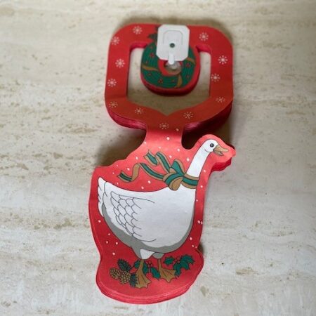 Papieren slinger met 15 stel ganzen in rood en groen uit de jaren 1970-1980