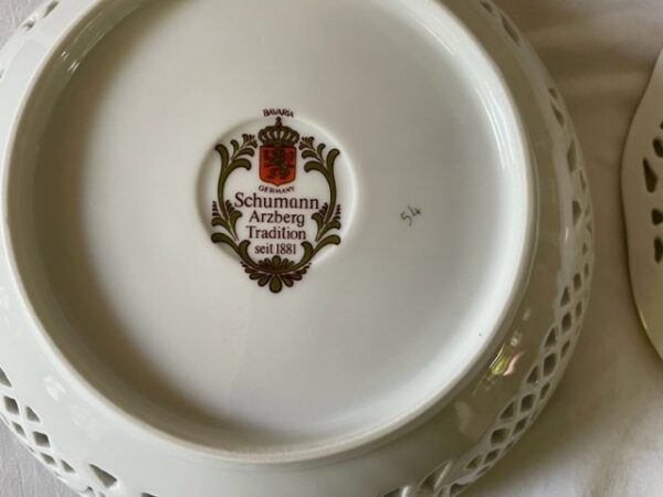 2 opengewerkte of pierced schalen van Schumannn Arzberg Tradition decor Forget me not of vergeet-me-niet - Afbeelding 10