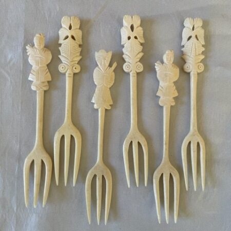 Set van 6 antieke Chinese vorkjes van met de hand gesneden been 1920-1940