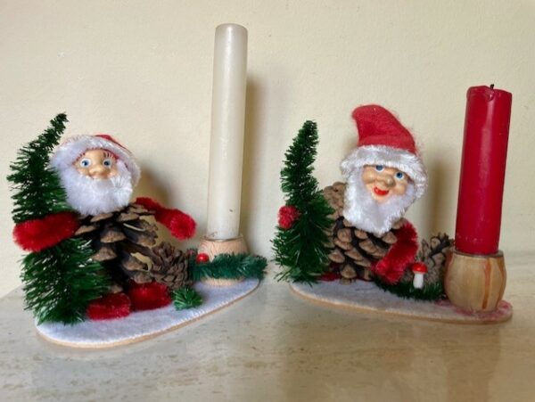 Antieke, oude Duitse kaarshouder met dennenappel pixie, gnoom of kerstkabouter 1940-1950 - Afbeelding 4