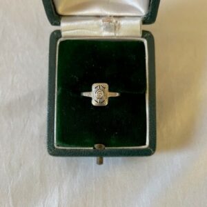 Witgouden 14 kt. ring art-deco stijl met briljant geslepen diamant 0,05 ct. - Image 2