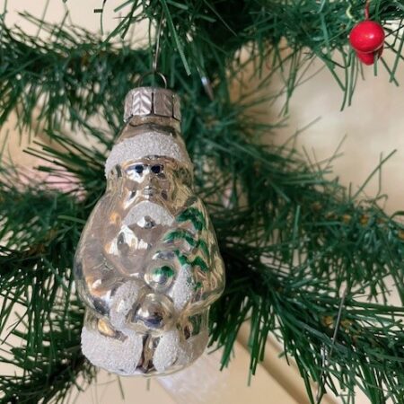 Oude antieke kerstman van dun geblazen glas in zilver midden 1900