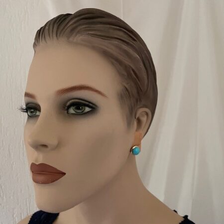 Paar 18 kt. geelgouden oorstekers met ronde turquoise steen