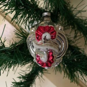 Oude antieke kerstbal van dun geblazen glas de hoorn des overvloeds in zilver, wit en rood midden 1900 - Afbeelding 3