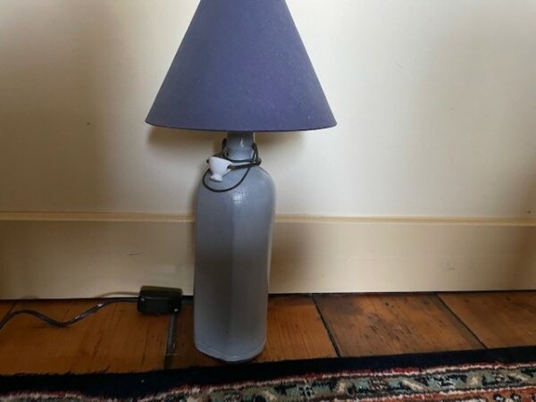 Kruiklamp in grijsblauw met lavendel blauwe kap - Afbeelding 3