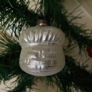 Antieke oude kerstbal van dun geblazen glas een mand met 2 poezen 1e helft 1900 - Afbeelding 4