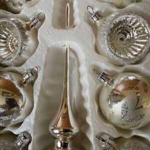 Doos met 12 kerstballen en 1 piek van dun geblazen glas in zilver 1970 - Afbeelding 8