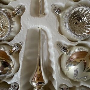 Doos met 12 kerstballen en 1 piek van dun geblazen glas in zilver 1970 - Afbeelding 4