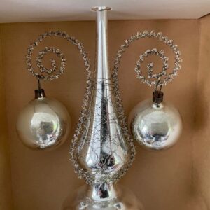 Antieke oude Kerst piek met 4 ballen aan leonisch draad van dun geblazen glas in zilver 1950-1960 - Afbeelding 3